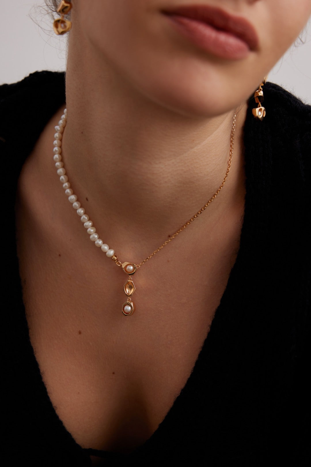 Half-pearl Half-silver Necklace