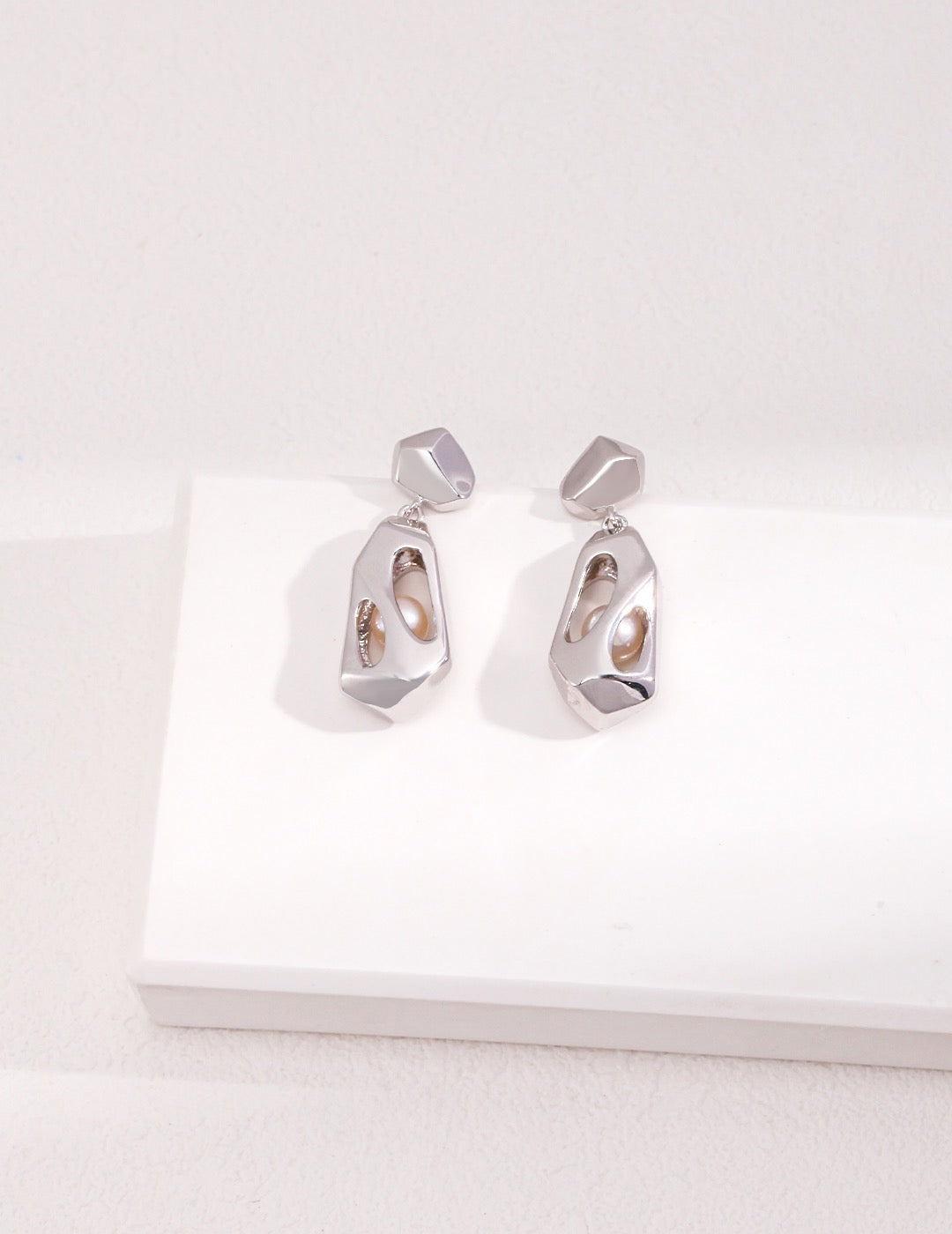 Hollow Design Pearl Earrings