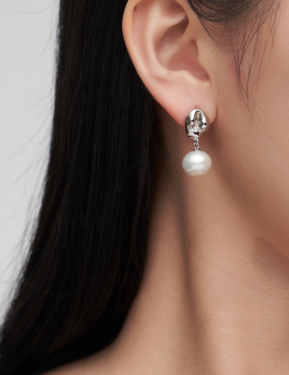 Simple Zircon Pearl Earrings