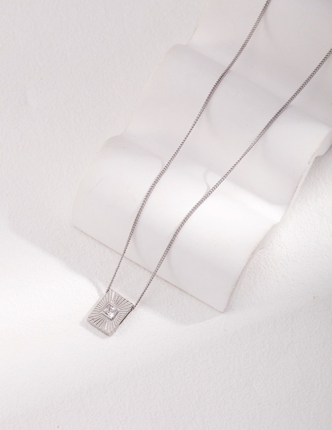 Square Zircon Necklace - YIN BEAUTY